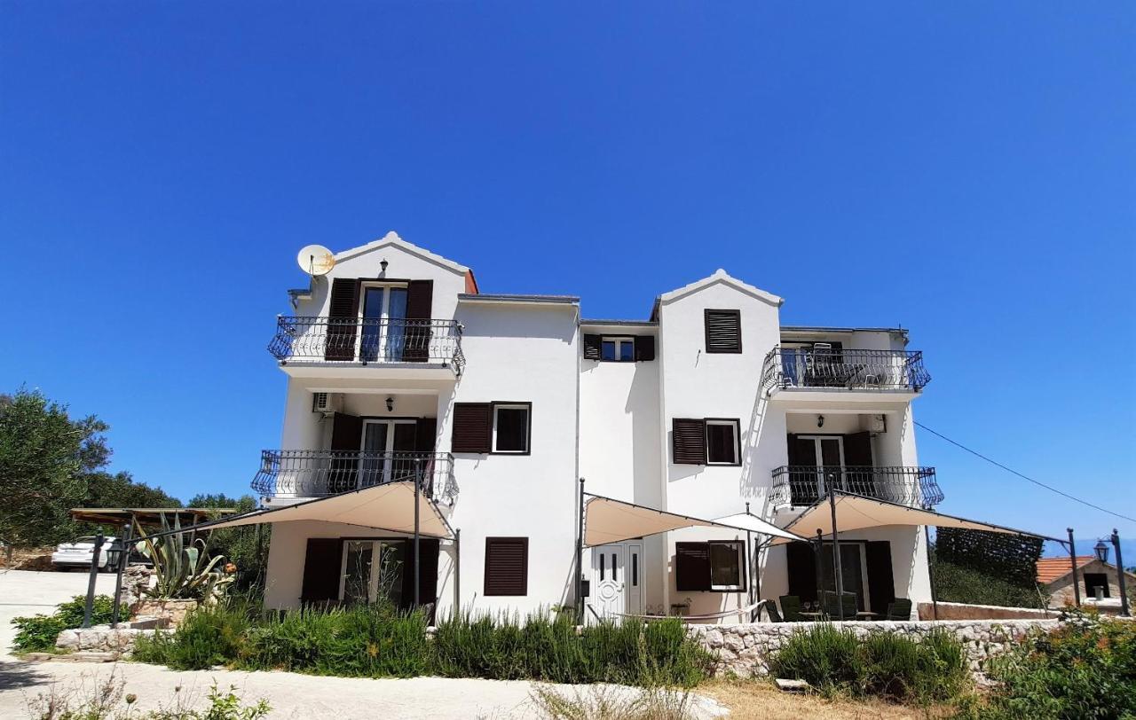 Apartments Pitve Йелса Екстериор снимка