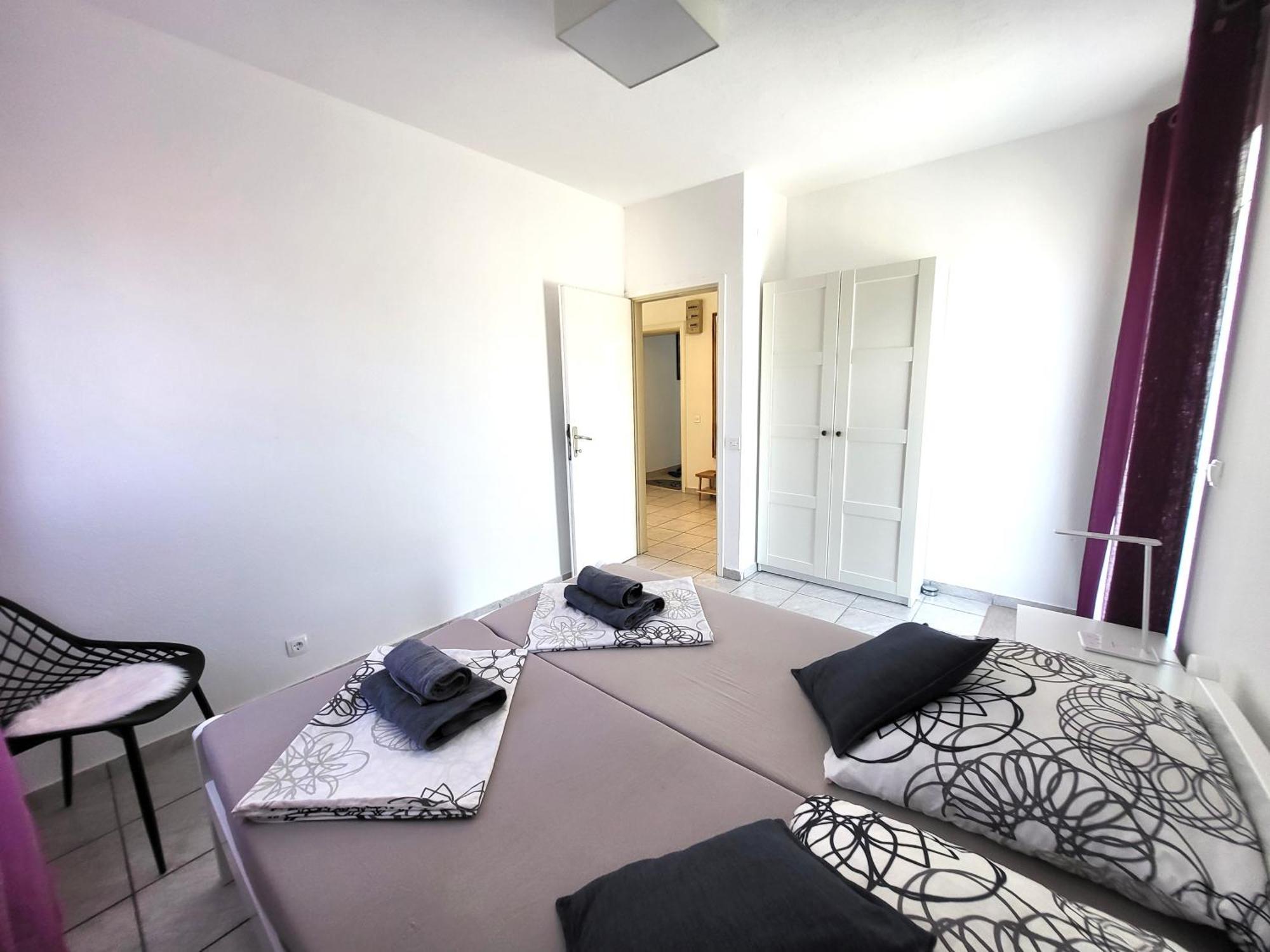 Apartments Pitve Йелса Екстериор снимка