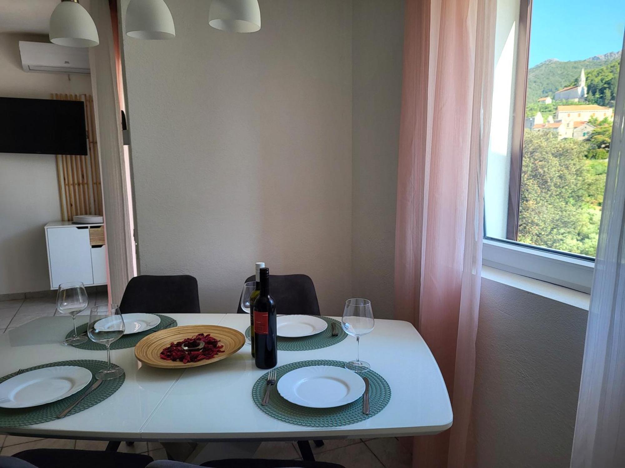Apartments Pitve Йелса Екстериор снимка