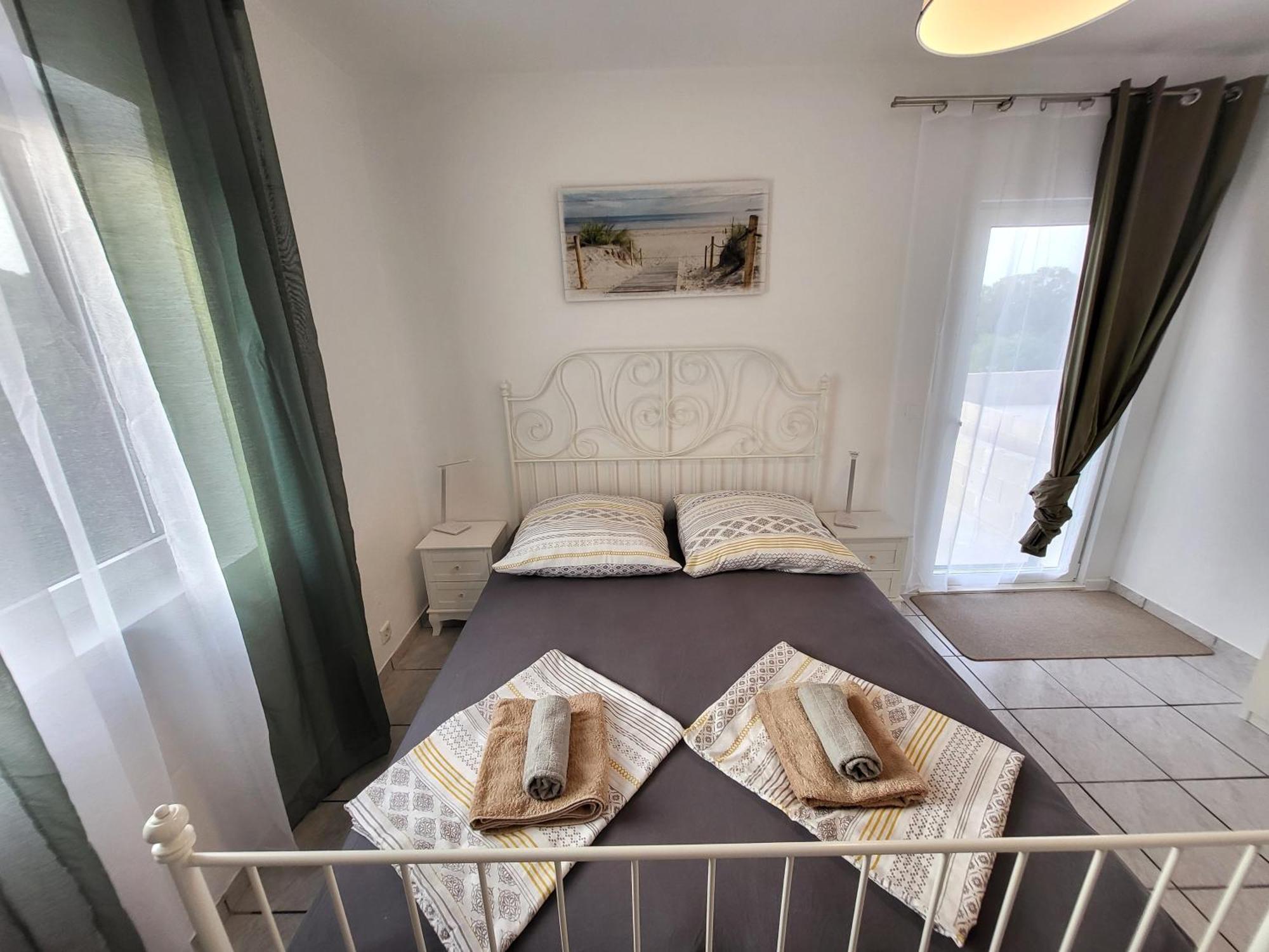 Apartments Pitve Йелса Екстериор снимка