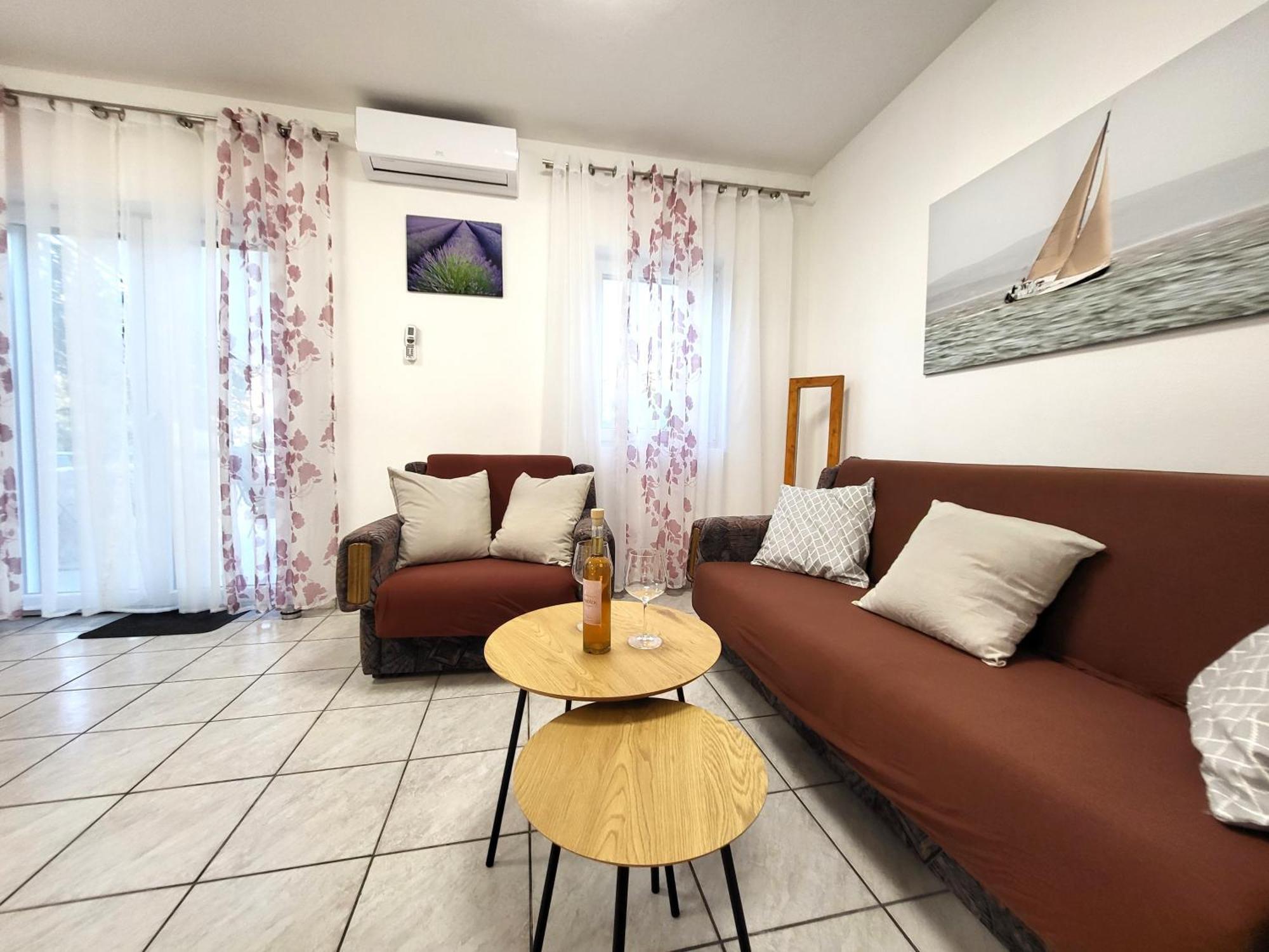 Apartments Pitve Йелса Екстериор снимка