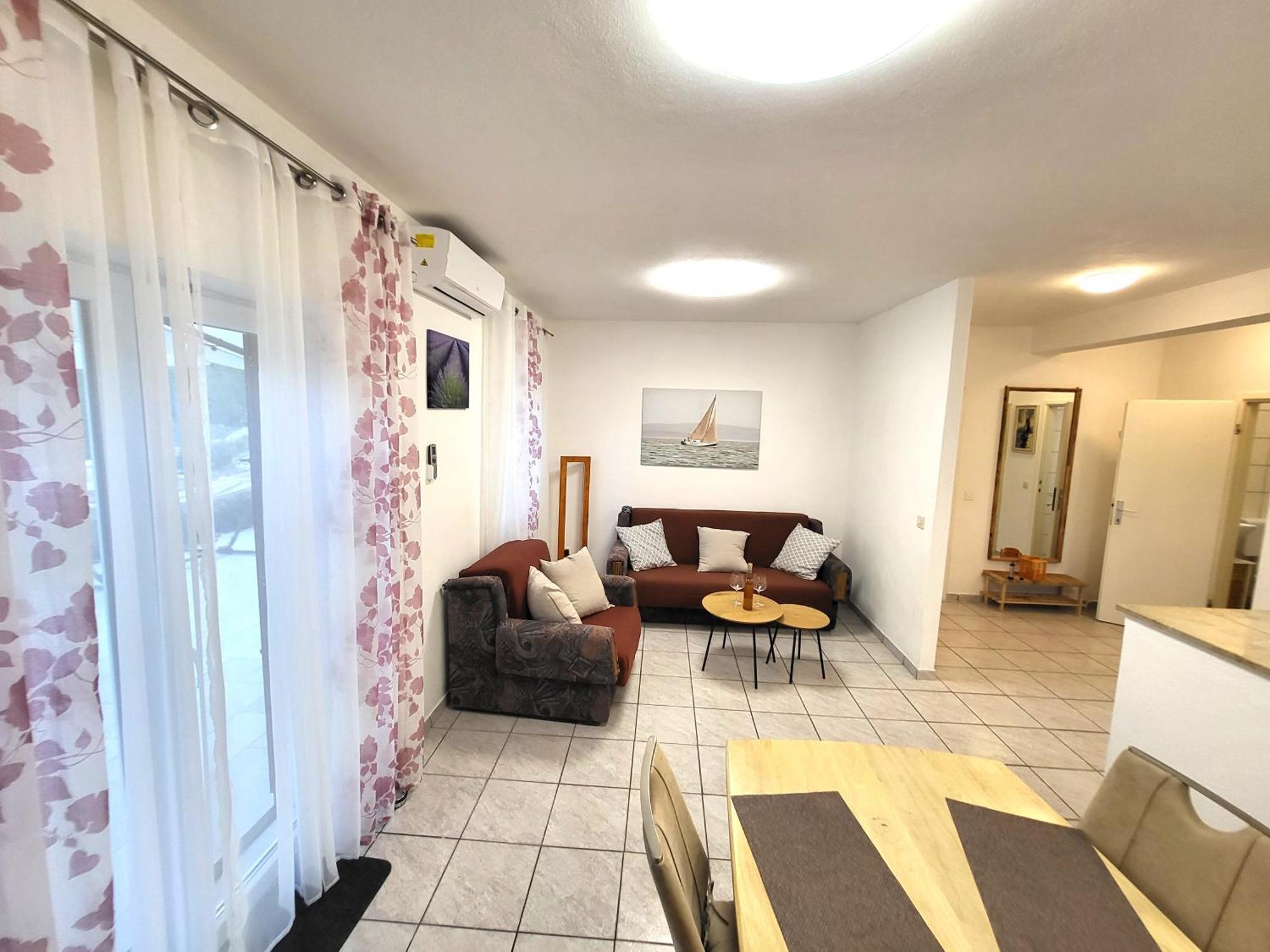 Apartments Pitve Йелса Екстериор снимка